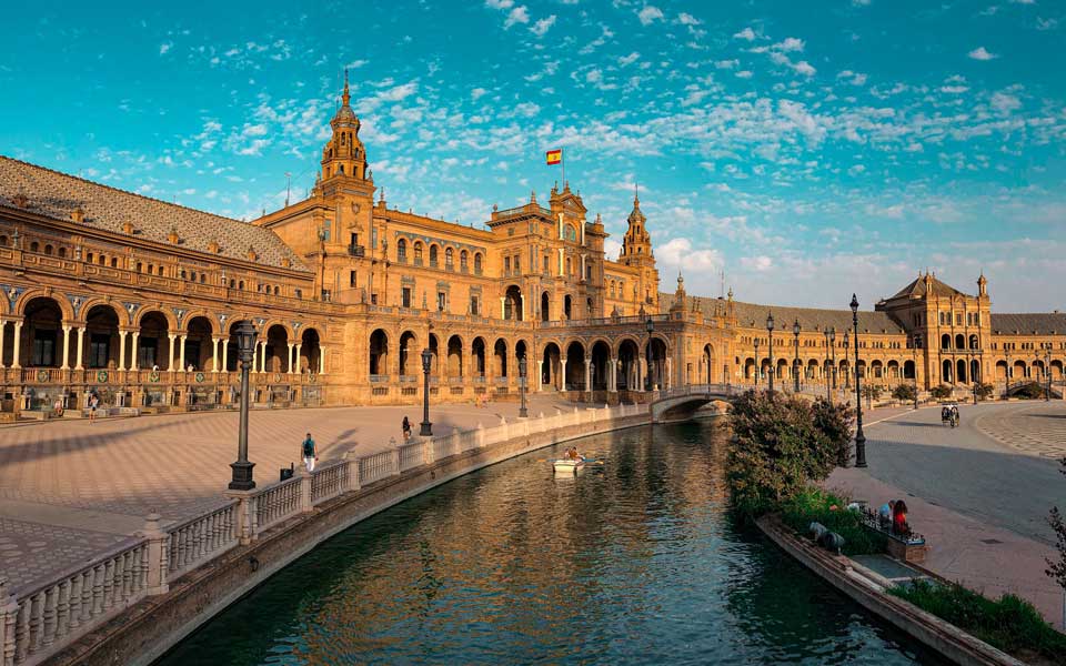 5 Universitas Terbaik Di Spanyol Yang Wajib Kamu Datangi Universitas123 Platform Informasi Beasiswa Dalam Dan Luar Negeri Info Jurusan